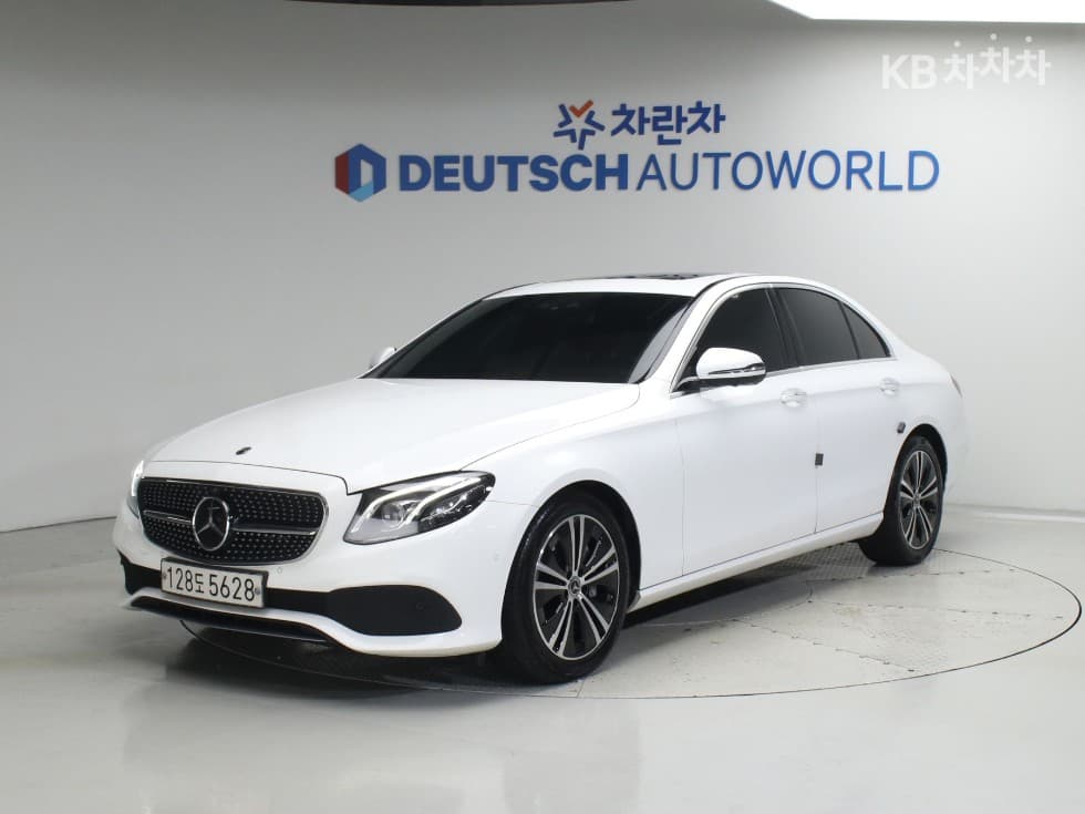 مرسيدس E-Class