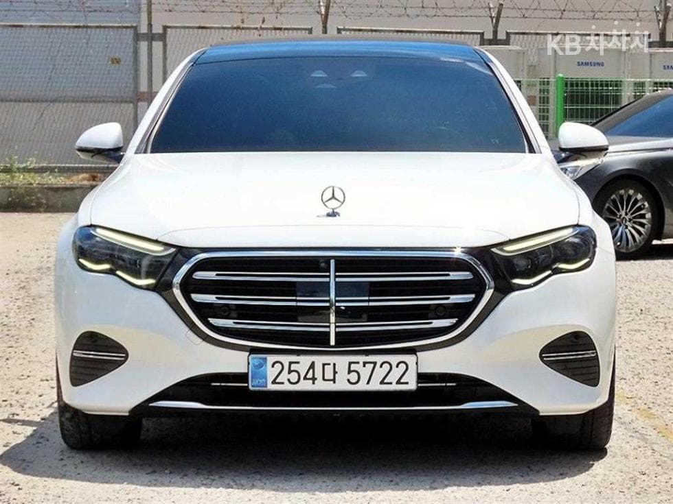مرسيدس E-Class