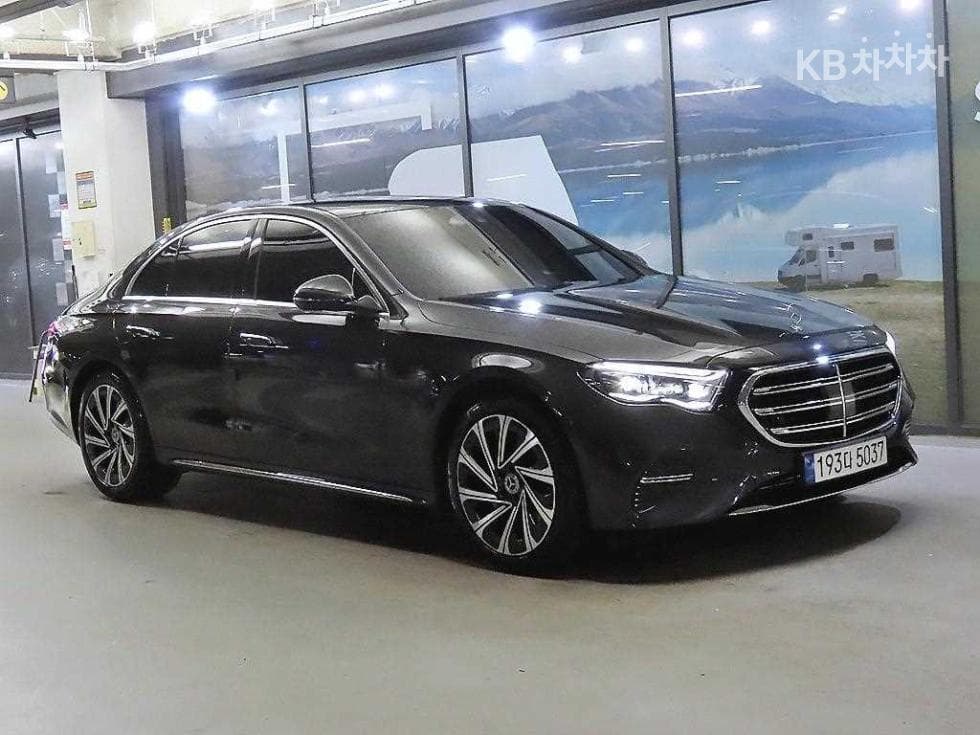 مرسيدس E-Class