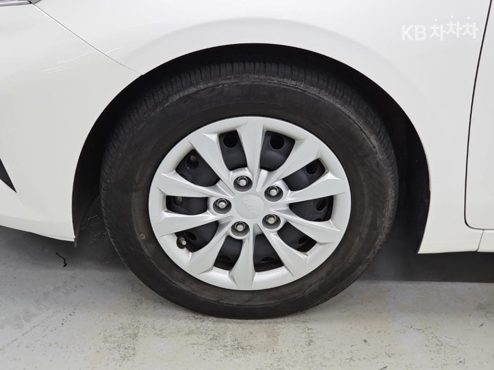 كيا - K3 | The New 1.6 Gasoline Trendy 18
