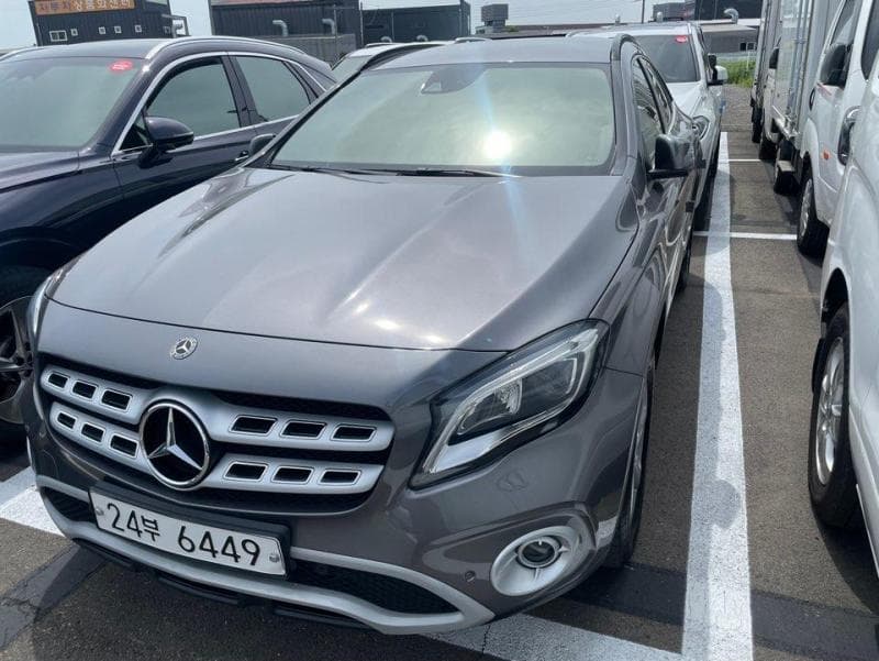 Mercedes-Benz GLA-Class