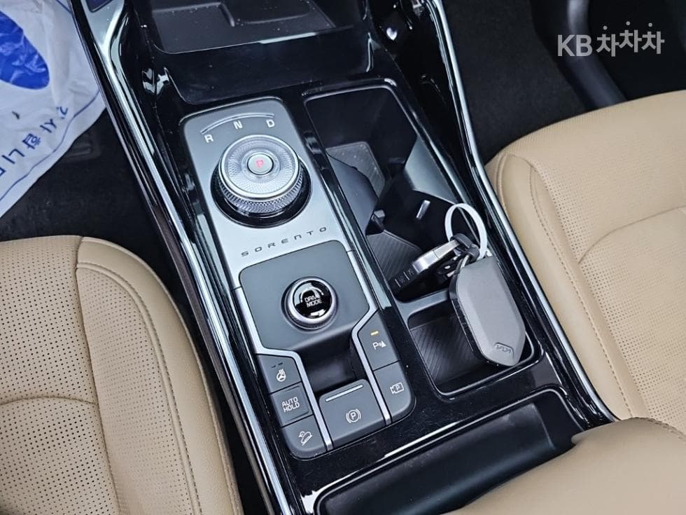 كيا - سورينتو | The New Hybrid MQ4 1.6T HEV 2WD Signature 8
