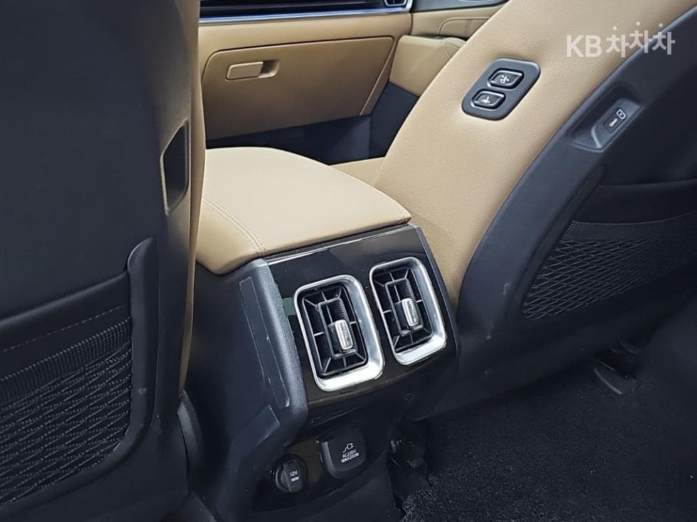 كيا - سورينتو | The New Hybrid MQ4 1.6T HEV 2WD Signature 13