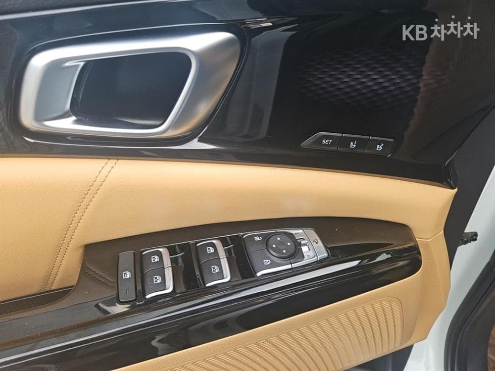 Kia - Карнивал | 4Gen D2.2 9Seater Signature 9