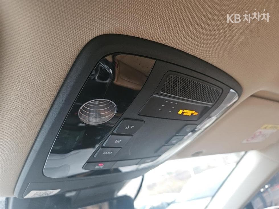 Kia - Карнивал | 4Gen D2.2 9Seater Signature 17
