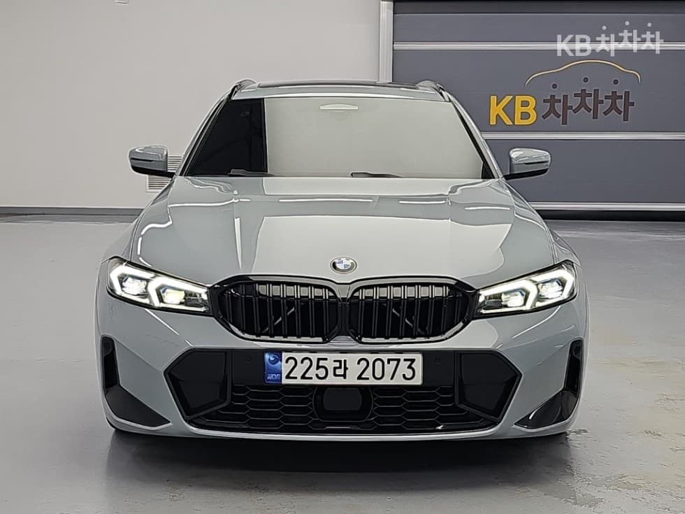 بي إم دبليو - 3-Series | 320 Touring M Sport 2