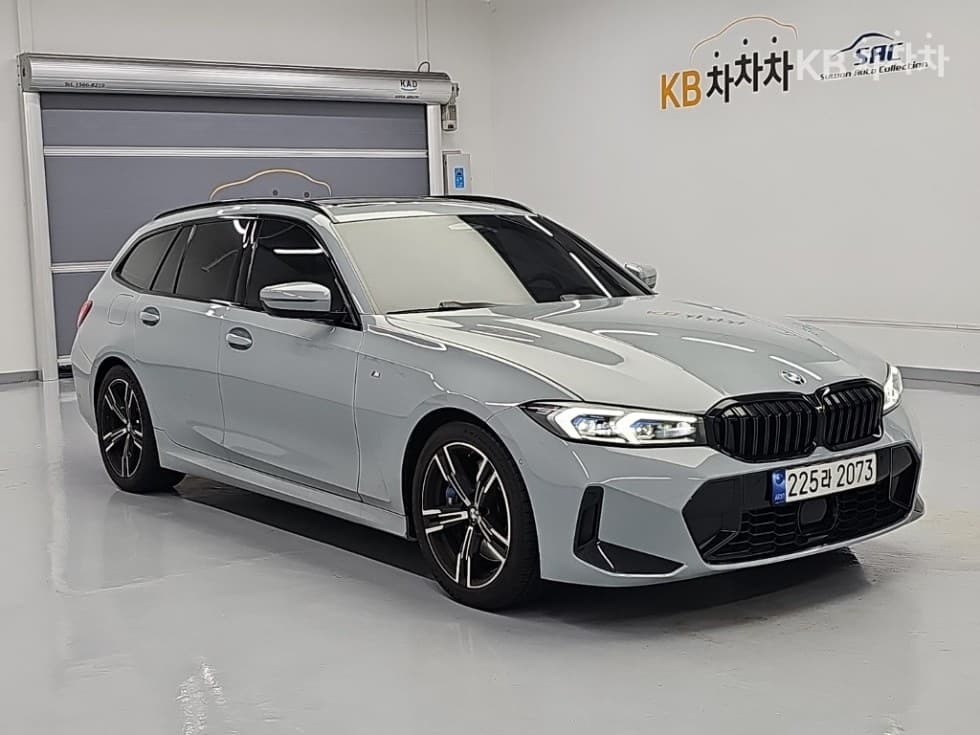 بي إم دبليو - 3-Series | 320 Touring M Sport 4