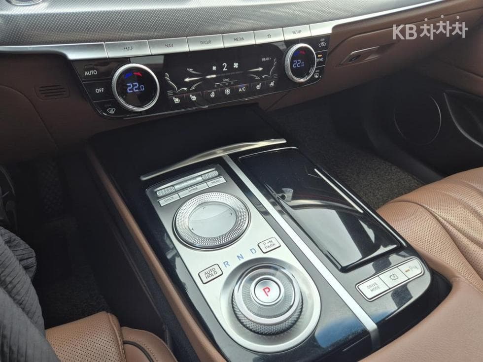 Genesis - G80 | 2.5 T-GDi AWD 8