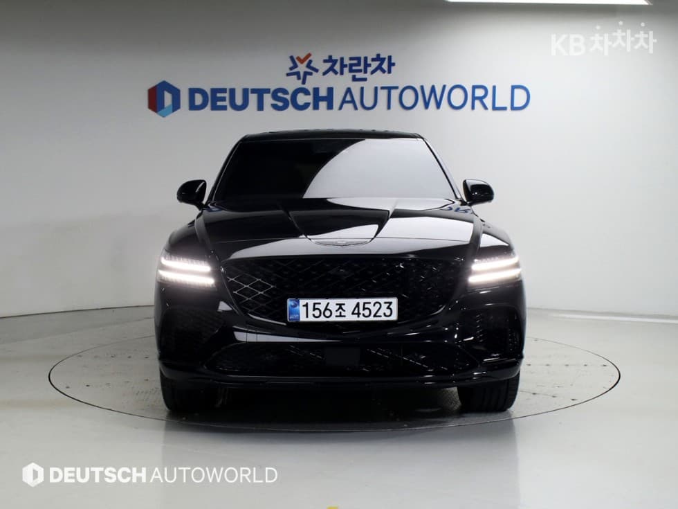 Genesis - GV80 Coupe | 3.5 Gasoline Turbo e-S/C BLACL AWD 3