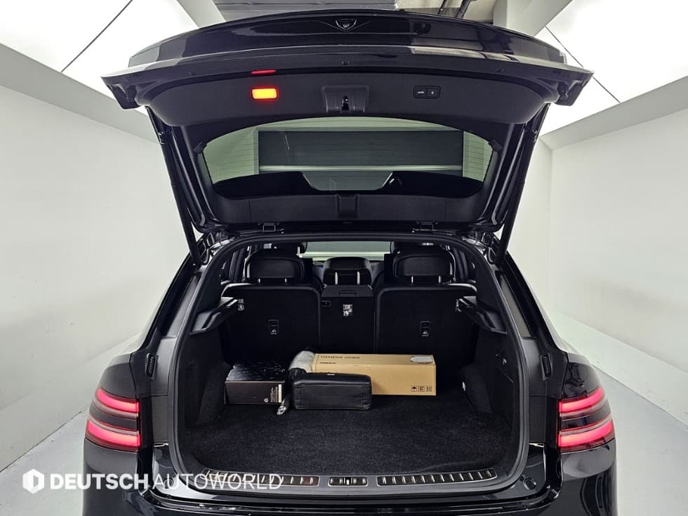 Genesis - GV80 Coupe | 3.5 Gasoline Turbo e-S/C BLACL AWD 5