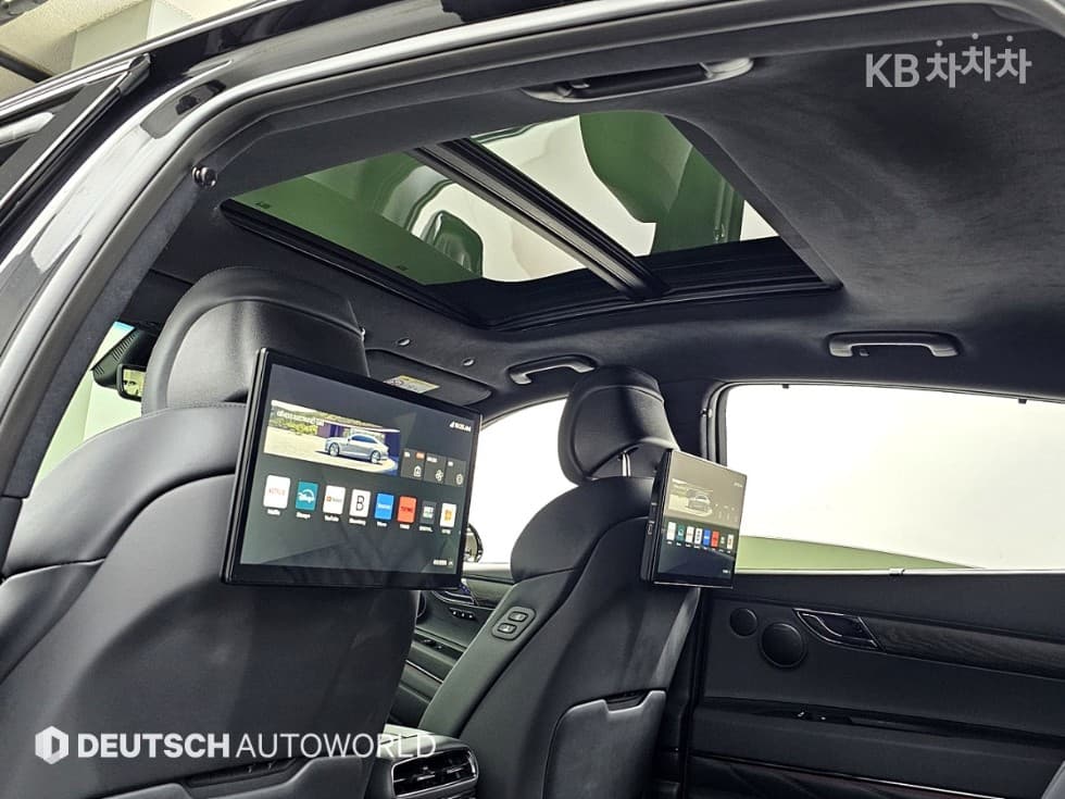 Genesis - GV80 Coupe | 3.5 Gasoline Turbo e-S/C BLACL AWD 11