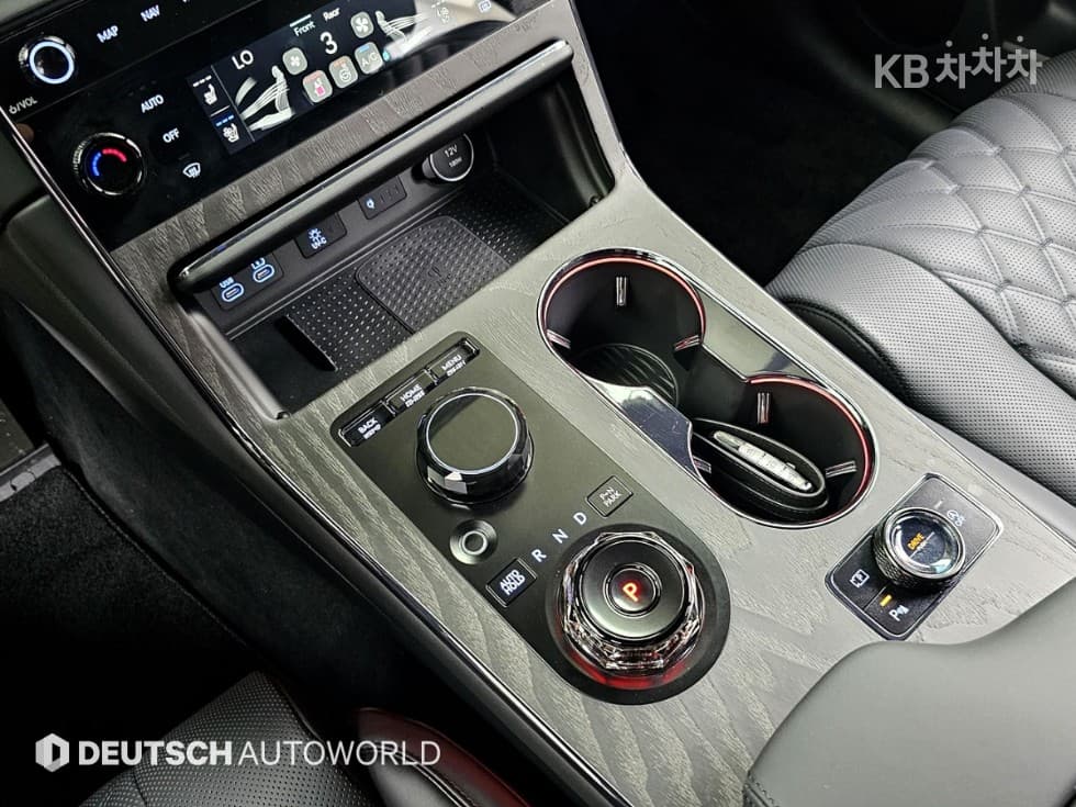 Genesis - GV80 Coupe | 3.5 Gasoline Turbo e-S/C BLACL AWD 12
