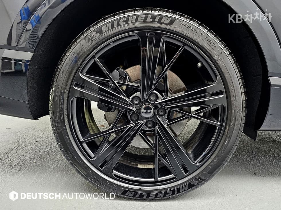 Genesis - GV80 Coupe | 3.5 Gasoline Turbo e-S/C BLACL AWD 19