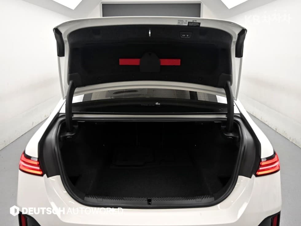 BMW - 5-Series | New 520 M Sport 5