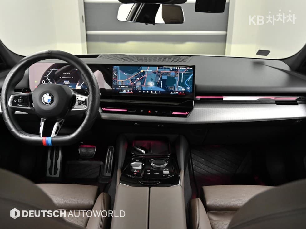 BMW - 5-Series | New 520 M Sport 7