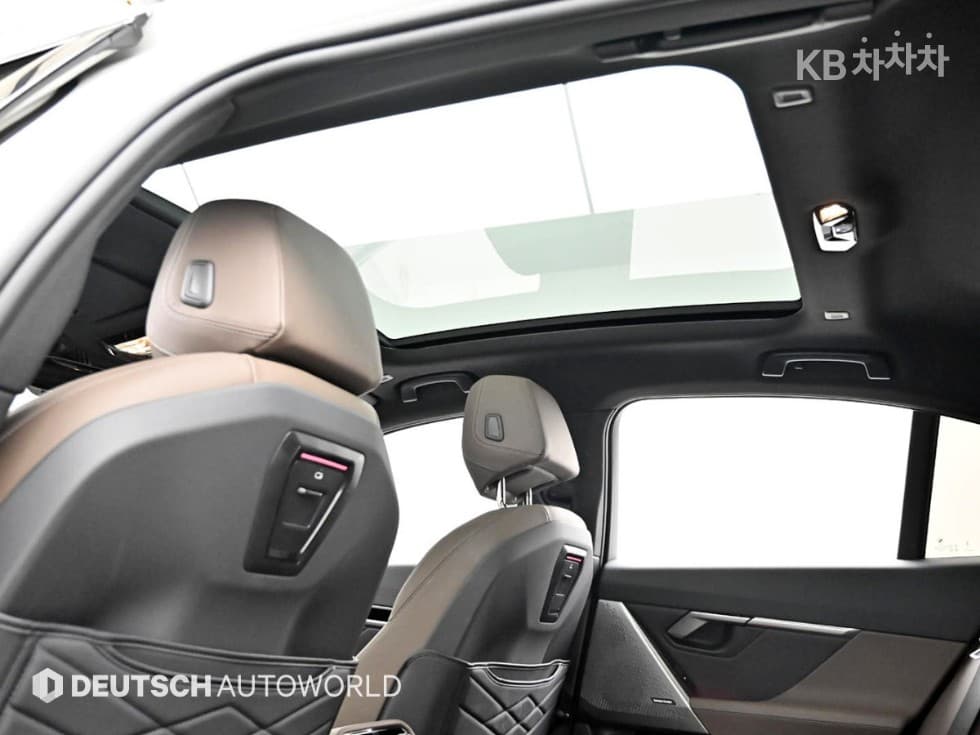 BMW - 5-Series | New 520 M Sport 11
