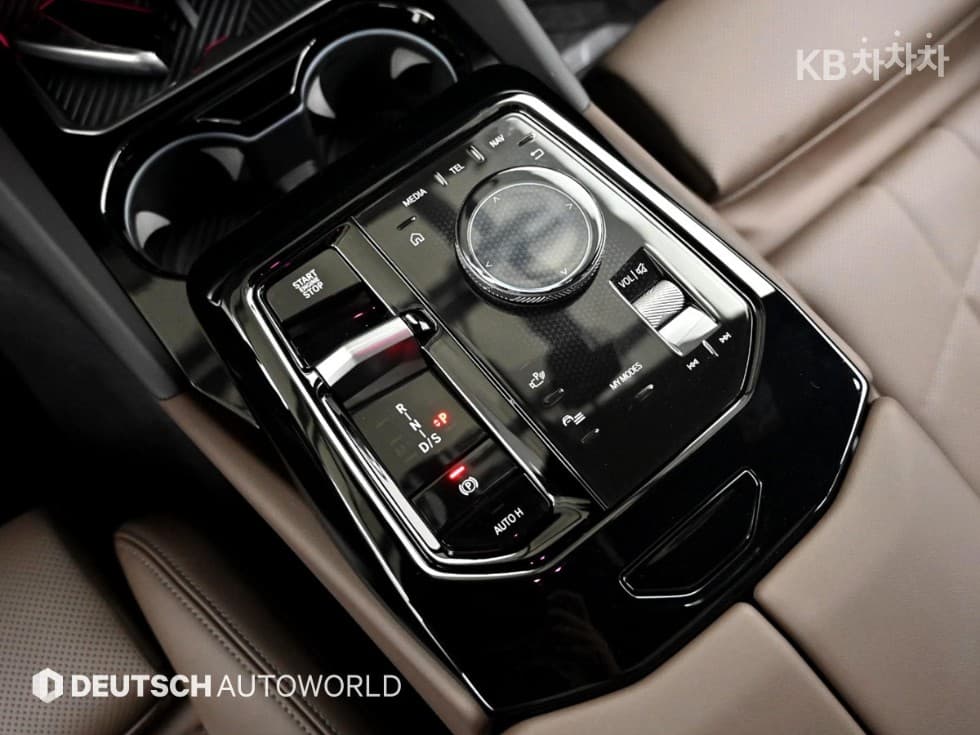 BMW - 5-Series | New 520 M Sport 12