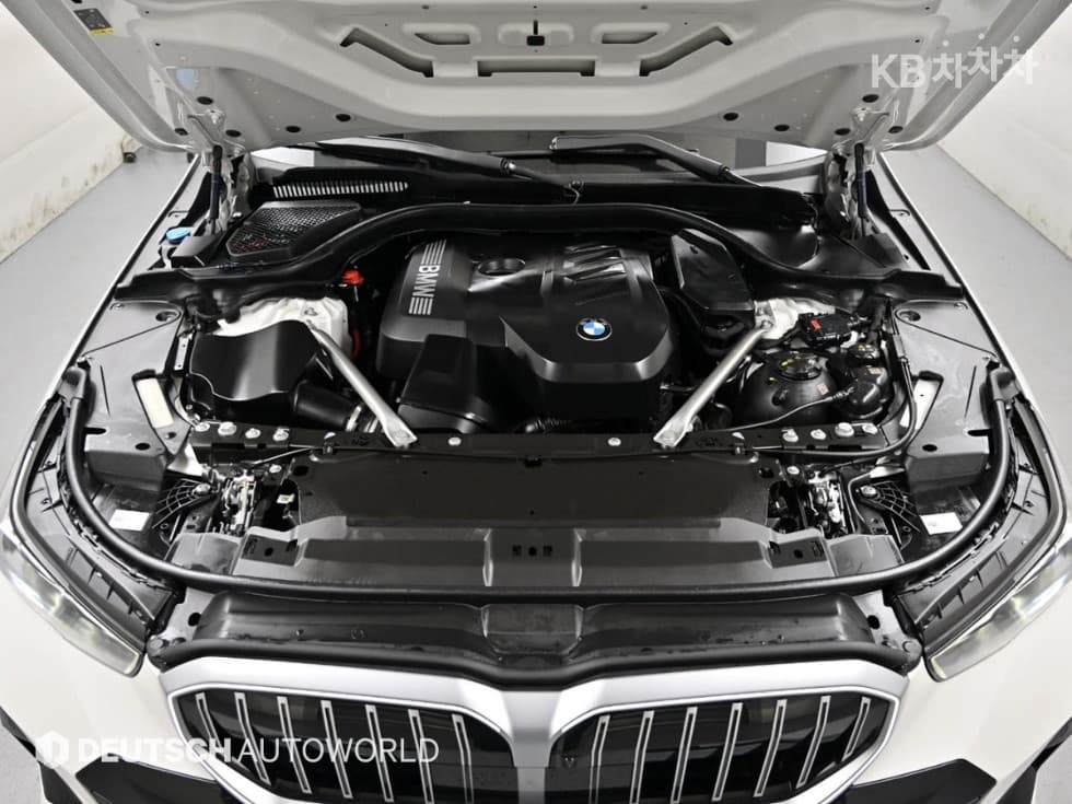 BMW - 5-Series | New 520 M Sport 20