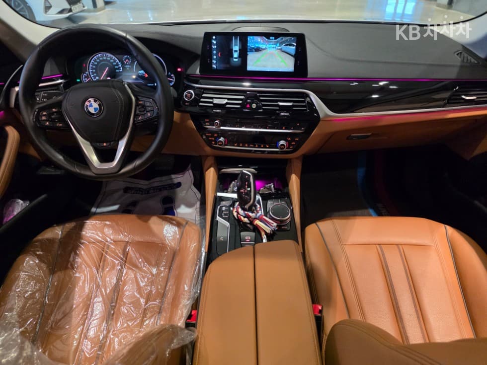 BMW - 5-Series | All New 520 Luxury 7