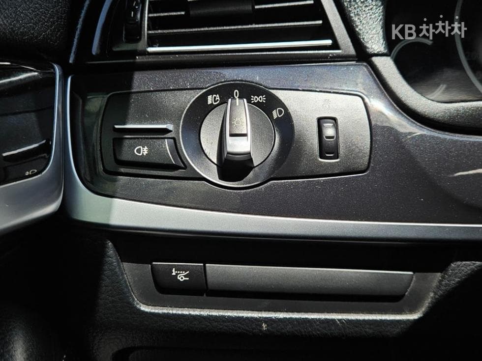BMW - 5-Series | New 520 xDrive F10(10~16Year) 12