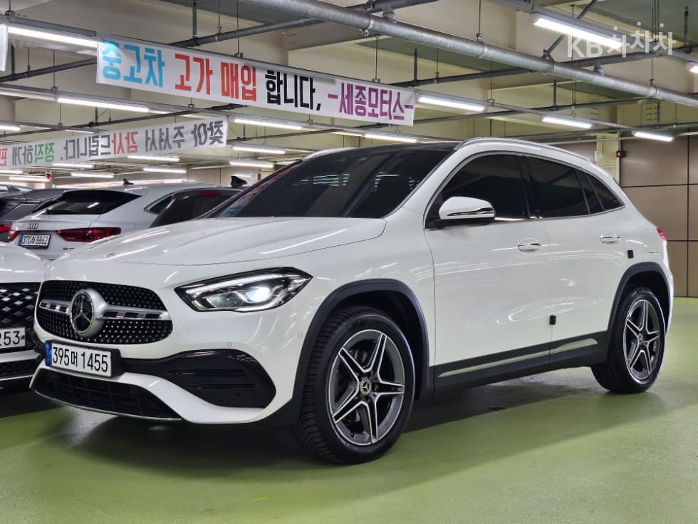 Mercedes-Benz GLA-Class