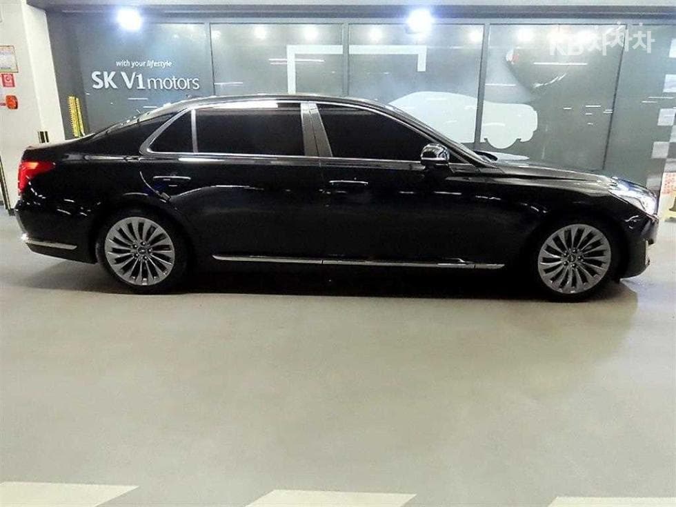 Genesis - EQ900 | 5.0 GDI AWD Prestige 3
