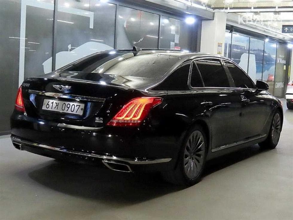 Genesis - EQ900 | 5.0 GDI AWD Prestige 4