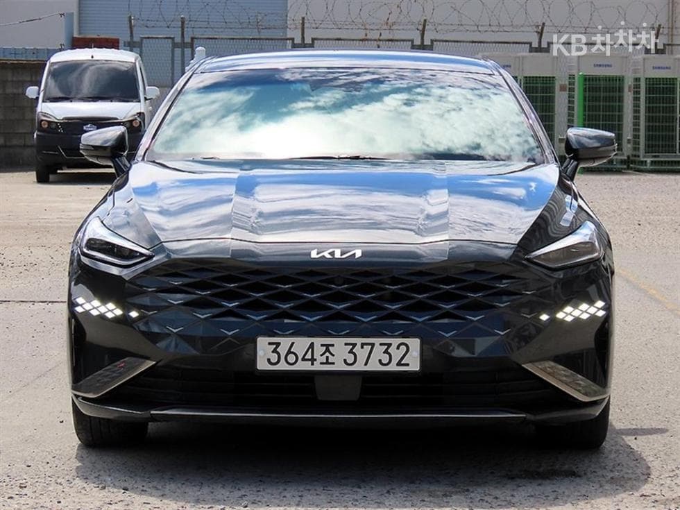 Kia K8