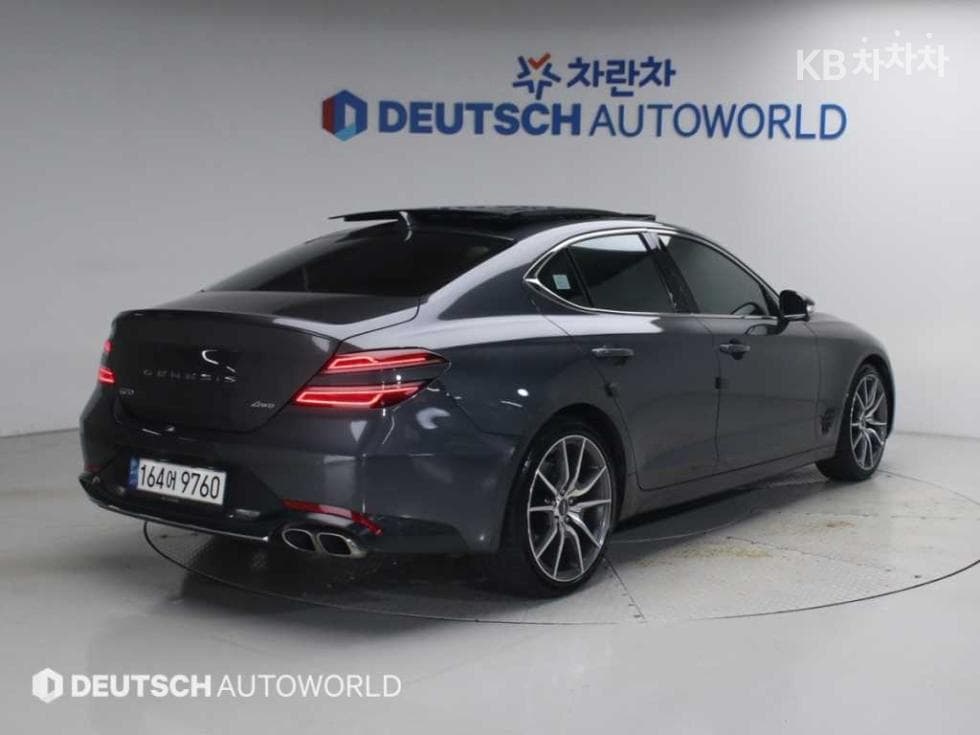 Genesis - G70 | The New 2.0T 4WD Standard 2