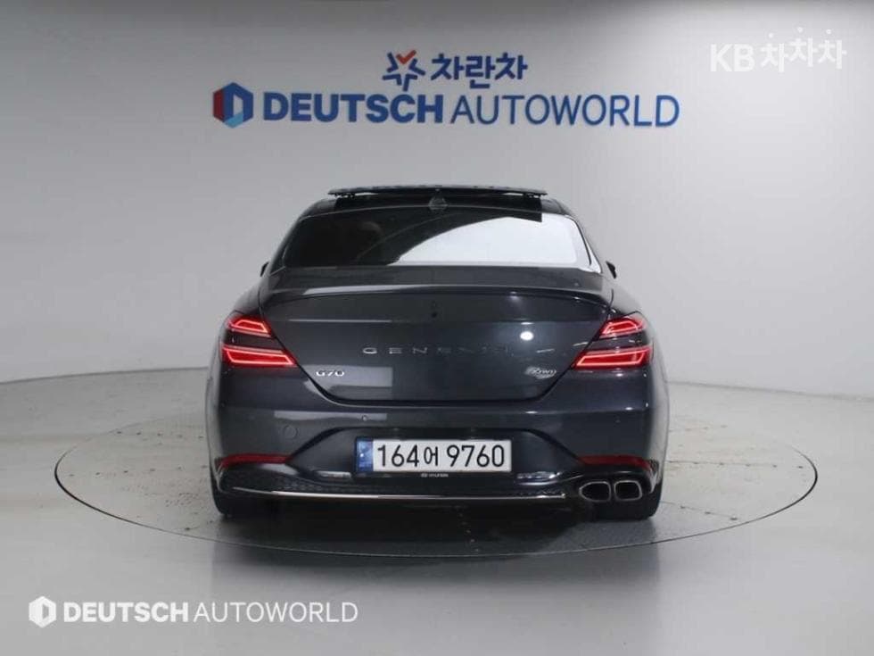 Genesis - G70 | The New 2.0T 4WD Standard 4