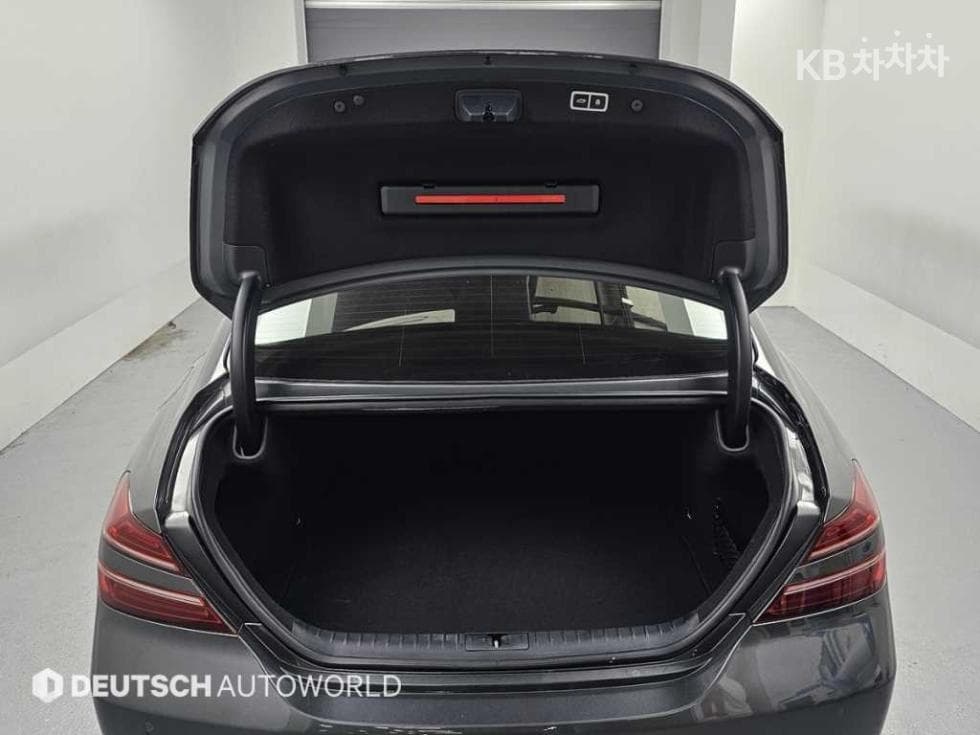 Genesis - G70 | The New 2.0T 4WD Standard 19
