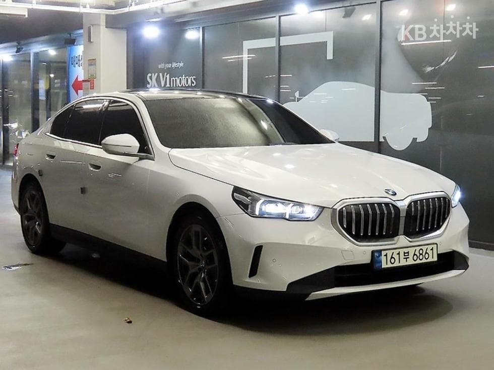 BMW 5-Series