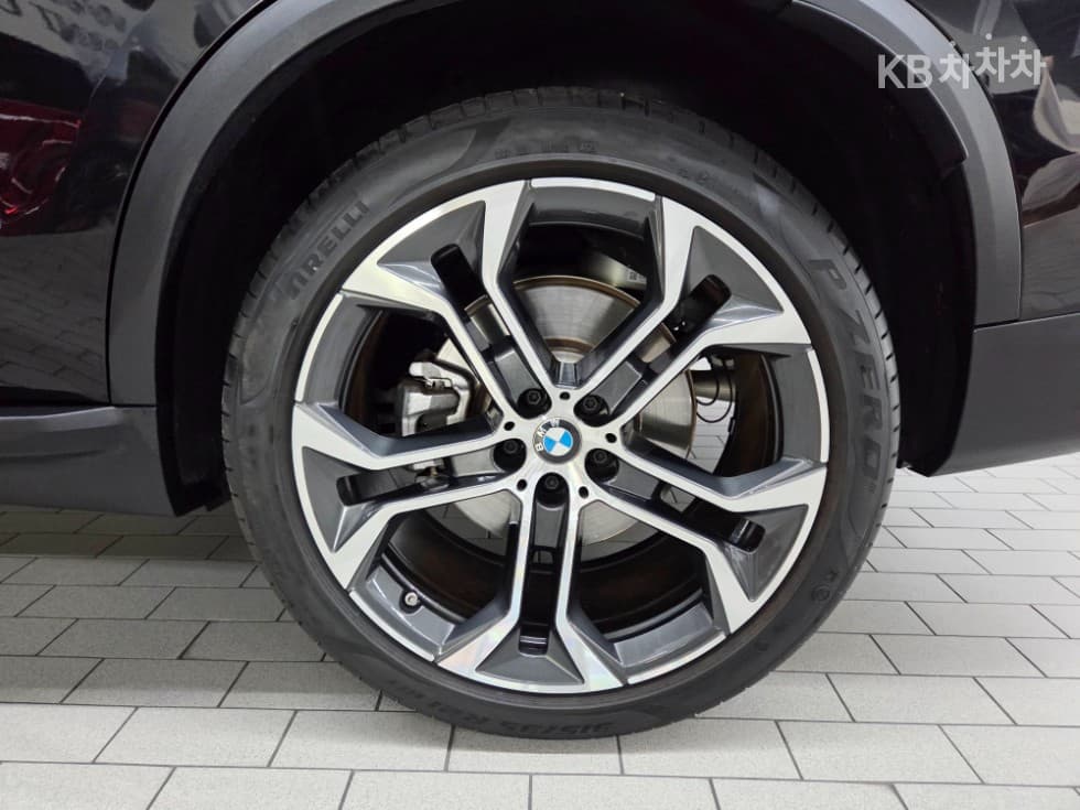 BMW - X5 | xDrive 30 xLine 5