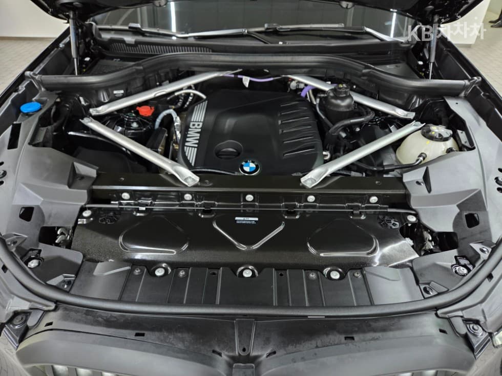 BMW - X5 | xDrive 30 xLine 6