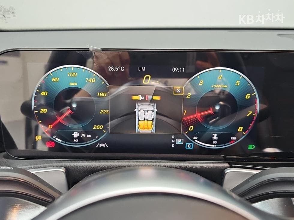 Mercedes-Benz - GLB-Class | 250 4Matic 6