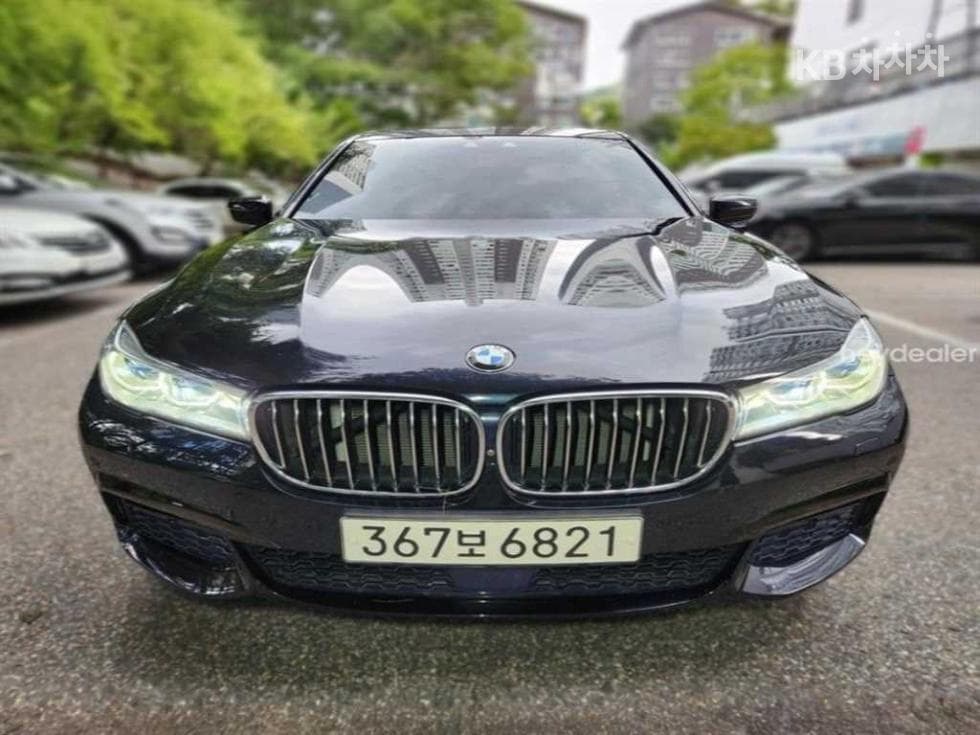 BMW 7-Series