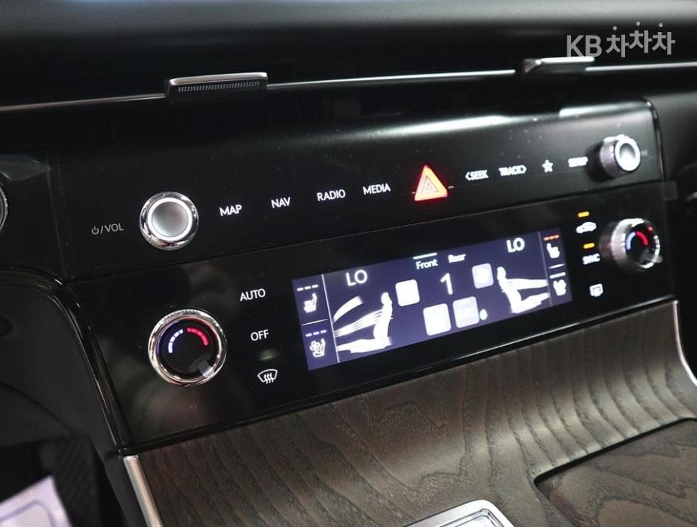 Genesis - G80 | 2.5 T-GDi AWD 11