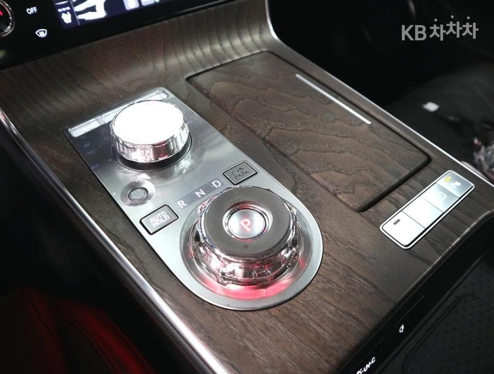 Genesis - G80 | 2.5 T-GDi AWD 12