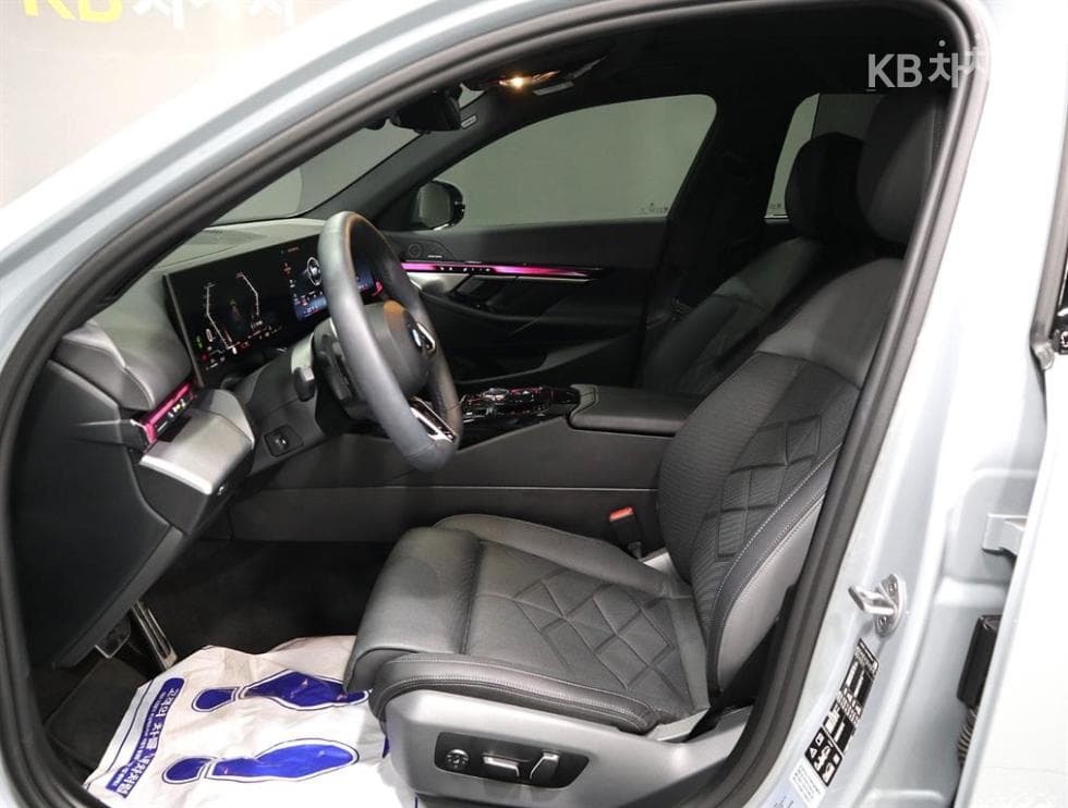 بي إم دبليو - 5-Series | New 530 xDrive M Sport 9