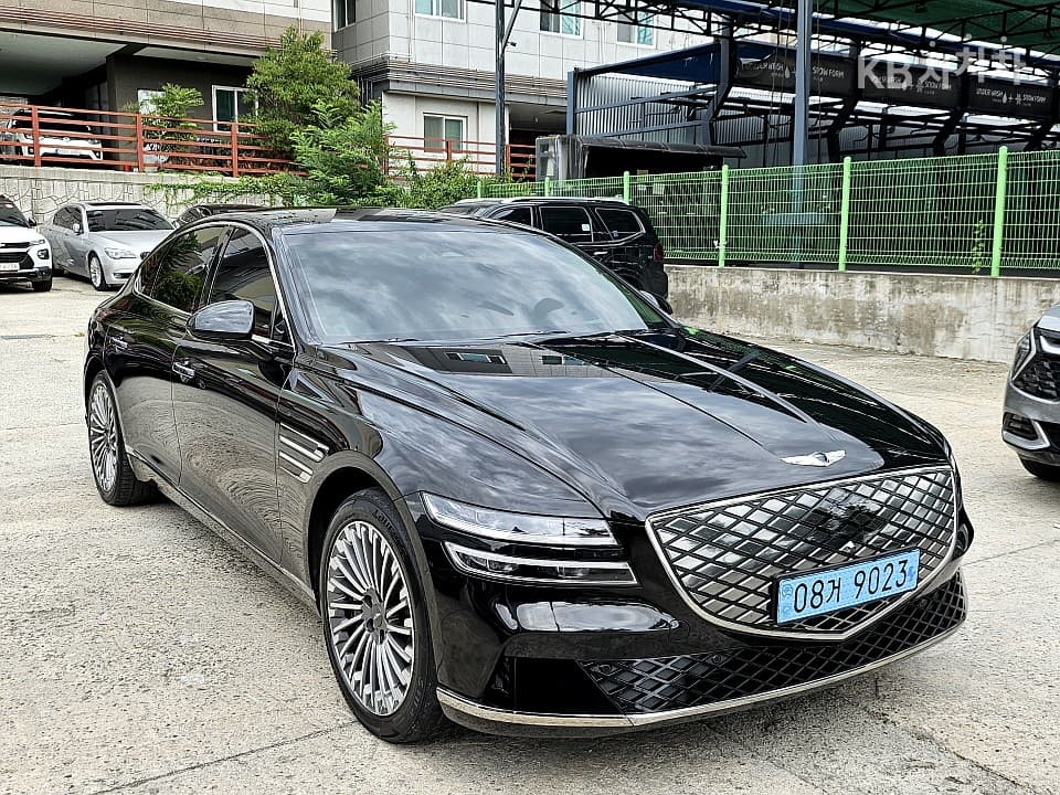 Genesis - G80 | ELECTRIFIED EV Base 2