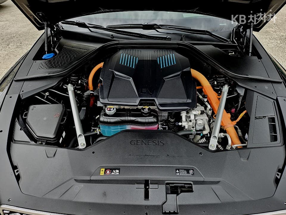 Genesis - G80 | ELECTRIFIED EV Base 5