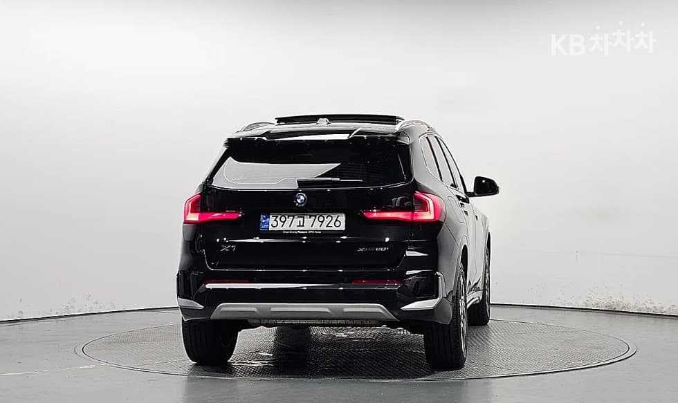 بي إم دبليو - X1 | xDrive20 xLine 4