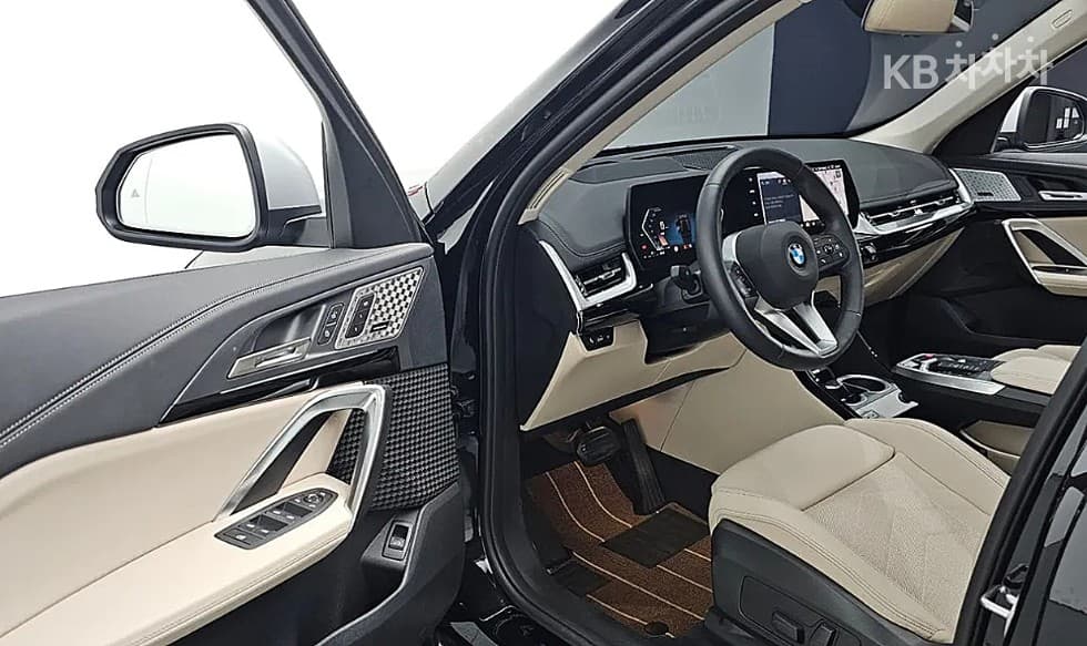 بي إم دبليو - X1 | xDrive20 xLine 11
