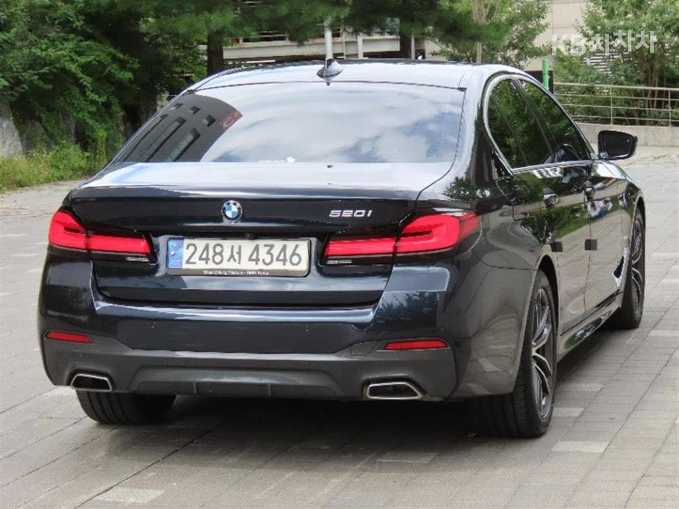 بي إم دبليو - 5-Series | All New 520 M Sport 3