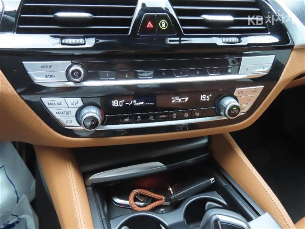 بي إم دبليو - 5-Series | All New 520 M Sport 7