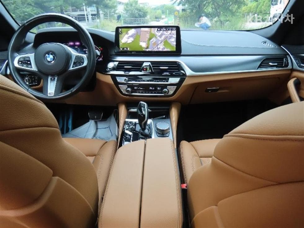 بي إم دبليو - 5-Series | All New 520 M Sport 15