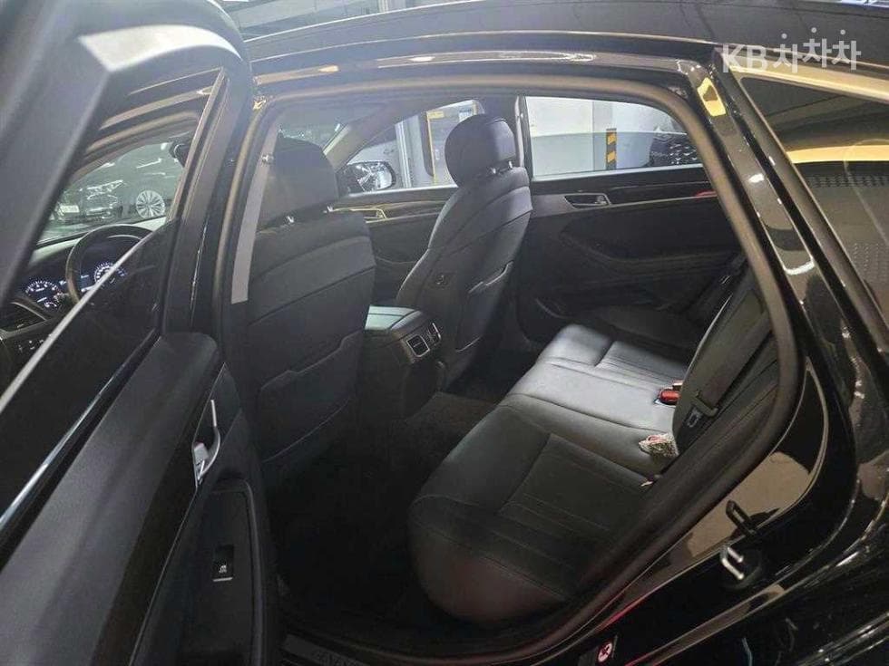 Genesis - G80 | 3.3 GDI Luxury 6
