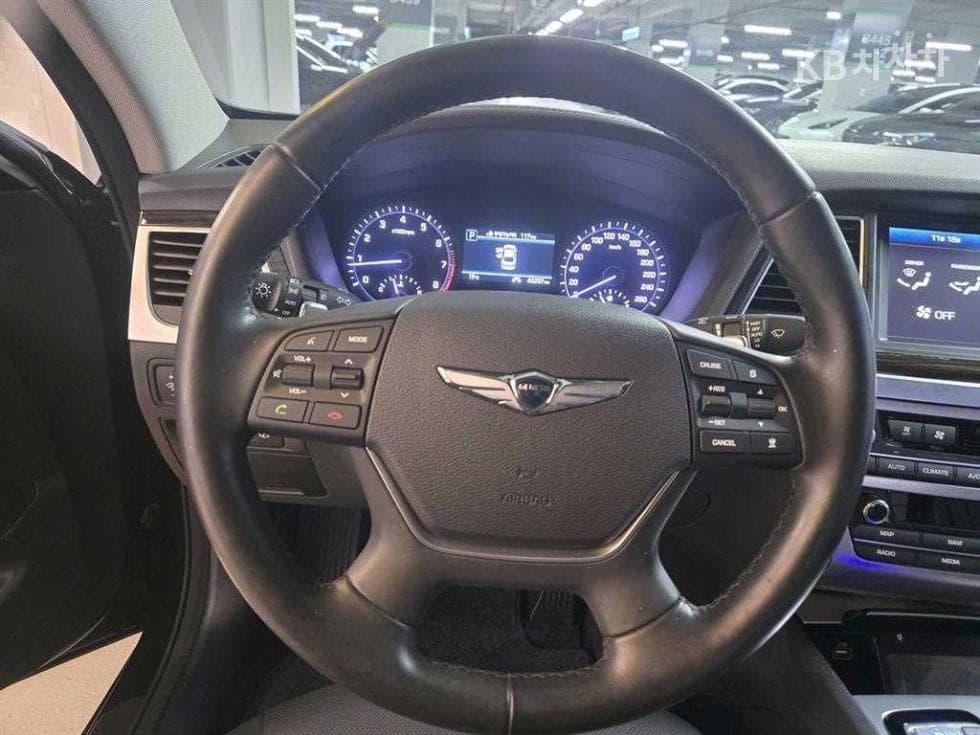 Genesis - G80 | 3.3 GDI Luxury 8