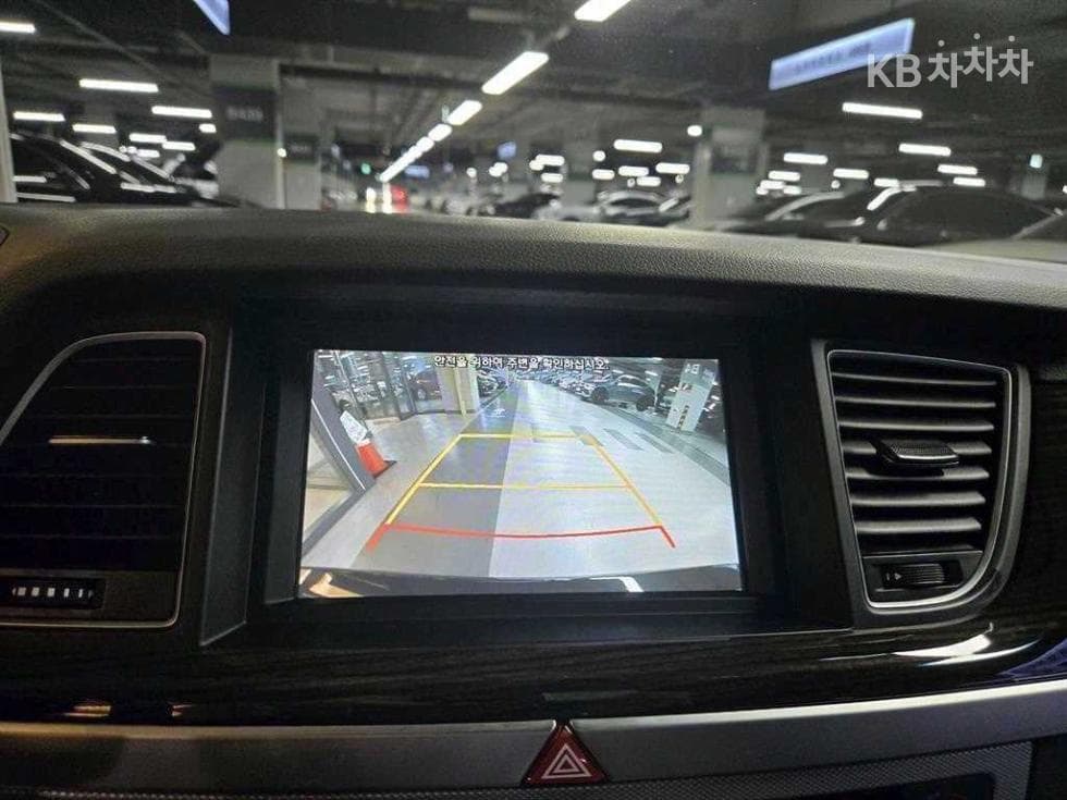 Genesis - G80 | 3.3 GDI Luxury 11