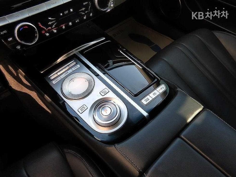 Genesis - G80 | 2.5 T-GDi AWD 9